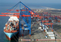 تداول 28 سفينة حاويات وبضائع بموانئ بورسعيد