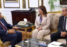 رئيس الوزراء يعقد اجتماعا لمتابعة تطبيق تسجيل المواليد الجدد ببطاقات التموين