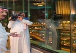 خادم الحرمين الشريفين يصل إلى منى للإشراف على راحة الحجاج