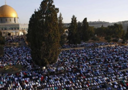 100 ألف مصل يؤدون صلاة العيد فى المسجد الأقصى