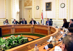 رئيس الوزراء يترأس اجتماع اللجنة الوزارية لتطبيق المشروع القومى للتأمين الصحى الشامل