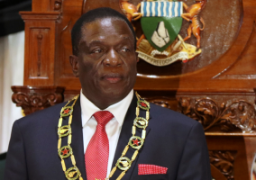 منانجاجوا يؤدي اليمين الدستورية رئيسا لزيمبابوي