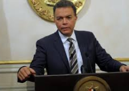 وزير النقل يصرح بانه يتم حاليا تنفيذ 7 محاور كبرى على النيل في صعيد مصر بتكلفة