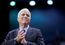 وفاة السناتور الأمريكي جون ماكين عن 81 عاما