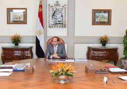 الرئيس السيسي يتابع تطورات سير العمل في هيئة قناة السويس والموقف التنفيذي لتطوير المنطقة الاقتصادية