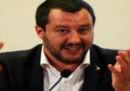 وزير الداخلية الإيطالي: سنبدأ في إجراءات التعجيل بإعادة المهاجرين إلى بلدانهم
