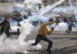 إصابة عشرات التلاميذ الفلسطينيين بالاختناق خلال مواجهات مع الاحتلال في الخليل