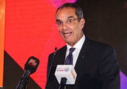 الاتصالات تكشف عن توفير 20 خدمة حكومية للمصريين عبر الموبايل منتصف 2019