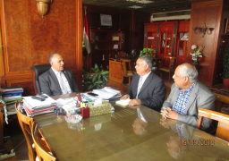 عبد العاطى يشيد بجهود العاملين بالسد العالى وخزان أسوان