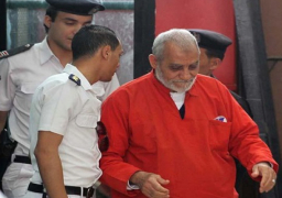 استكمال محاكمة بديع و 46 من قيادات جماعة الإخوان في قضية أحداث العنف ببورسعيد