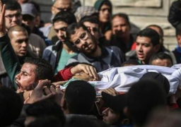 وفاة فلسطيني متأثرا بجراح أصيب بها خلال احتجاجات غزة