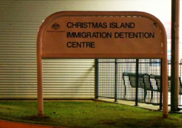 أستراليا تغلق مركز احتجاز اللاجئين في جزيرة كريسماس