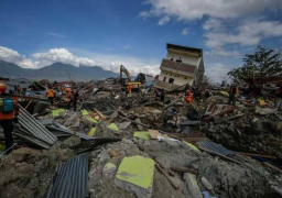 إندونيسيا .. 2000 جثة والدولة تحول بلدتين إلى “مقبرة جماعية”