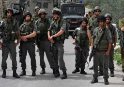 الاحتلال الإسرائيلي يغلق مداخل 4 قرى بمحافظة سلفيت ويعتقل 12 فلسطينياً