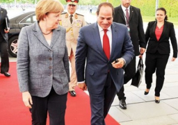 الحكومة الالمانية : الرئيس السيسي سيلتقي انجيلا ميركل الثلاثاء القادم في برلين