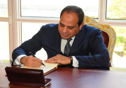 الرئيس السيسي يصدق على قانون تنظيم التعاقدات التي تبرمها الجهات العامة