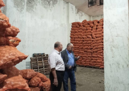 بالصور.. الرقابة الادارية والداخلية وعدد من الوزارات المعنية تقوم بشكيل عددا من الحملات بمختلف المحافظات لضبط من يقومون بتخزين البطاطس