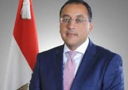 رئيس الوزراء يستقبل نائب الرئيس الصيني بمطار القاهرة