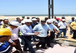 مدبولي يتفقد كورنيش “المنصورة الجديدة”
