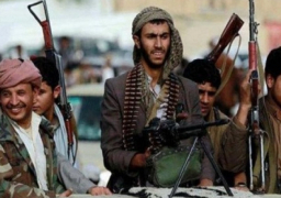 ميليشيا الحوثي تغلق جامعة صنعاء اليمنية بالدبابات