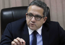 وزير الآثار و30 سفيرا ومستشارا يزورون المواقع الأثرية بالوادي الجديد