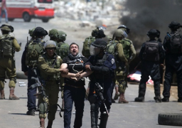 إصابة 12 فلسطينيا برصاص الاحتلال الإسرائيلي