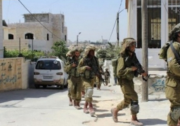 الاحتلال الإسرائيلي يفجر أبواب عشرات المنازل والمتاجر شمال طولكرم بالضفة الغربية