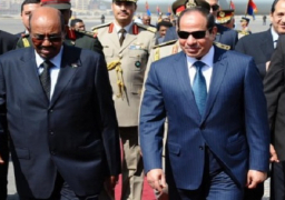 الرئيس السيسي يستقبل نظيره السوداني بمطار شرم الشيخ