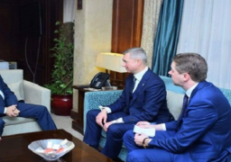 وزير التجارة والصناعة يبحث مع نظيره البيلاروسى تعزيز العلاقات التجارية والصناعية بين البلدين