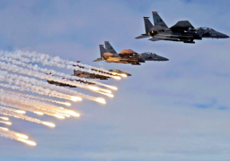 التحالف الدولي يشن غارات على مواقع لداعش بالعراق