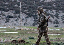 الجزائر تبني سياجاً يمتد لآلاف الكيلومترات لتأمين الحدود