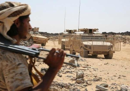 الجيش اليمني يستهدف تعزيزات للميليشيات فى صرواح غربي مأرب