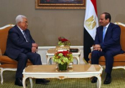 خلال لقاءهما على هامش منتدى شرم الشيخ .. الرئيسان السيسي وعباس يتفقان على مواصلة التنسيق لتوحيد الصف الفلسطيني