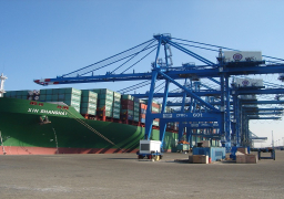 ميناء دمياط يستقبل 8 سفن حاويات وبضائع العامة