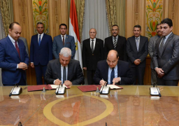 بالصور … العصار ومحافظ مطروح يتفقان على تنفيذ الأعمال الهندسية بالمحافظة