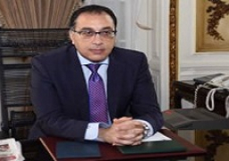 رئيس الوزراء يتابع مع محافظ الجيزة حملات إزالة المباني المخالفة
