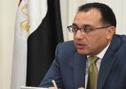 رئيس الوزراء يتابع مع الوزراء المعنيين حادث المريوطية ويزور المصابين بالمستشفي