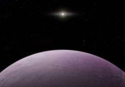 اكتشاف جسم وردي غامض يدور حول الشمس