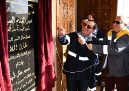وزير البترول يتفقد المحطة البرية لظهر ويفتح المقر الإداري للمشروع