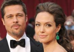 أنجلينا جولي وبراد بيت يتوصلان لاتفاق بشأن حضانة أولادهم