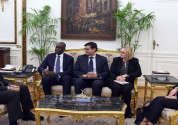 رئيس الوزراء يبحث مع نائب رئيس البنك الدولي لشئون البنية التحتية تعزيز التنمية في القارة الأفريقية