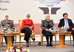 زايد: مصر حريصة على الوقوف جنبا إلى جنب مع اشقائها العرب