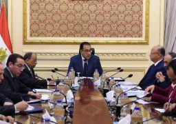 مدبولى يعقد اجتماعاً لمتابعة موقف مشروعات مياه الشرب المقرر دخولها الخدمة قبل صيف عام 2019 بمحافظة الجيزة