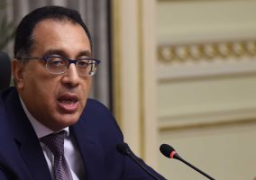 رئيس الوزراء يتابع مع محافظ الجيزة حملات إزالة المباني المخالفة