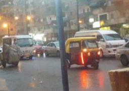 المرور يراقب حركة السيارات بالكاميرات تحسبا لسقوط أمطار على الطرق السريعة
