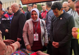 وزيرا الشباب والأعمال يتفقدان معرض المشغولات اليدوية بالاسماعيلية