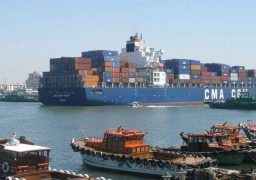 49 سفينة تعبر المجرى الملاحي لقناة السويس