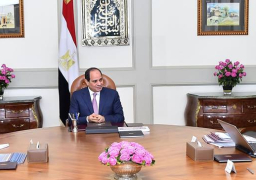 السيسي يبحث مع رئيس الوزراء ووزير البترول والثروة المعدنية عددا من المشروعات في قطاع البترول