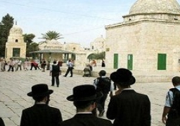 مستوطنون يقتحمون الأقصى .. والاحتلال الإسرائيلي يعتقل 21 فلسطينيا من الضفة الغربية