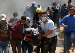 إصابة 13 فلسطينيا برصاص الاحتلال الإسرائيلي في قطاع غزة